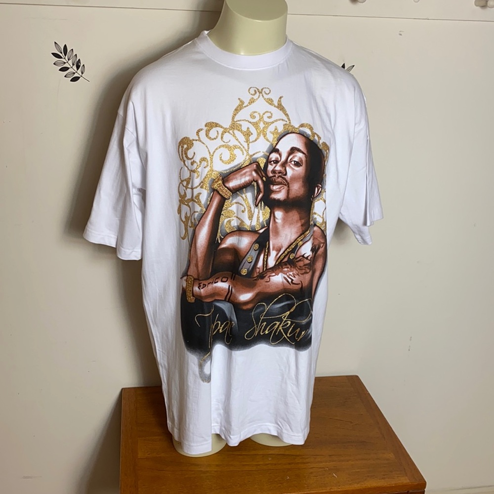 Retro Tupac Shakur Tee  size XL